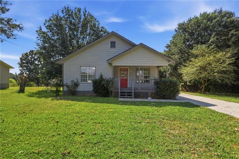 Homes For Sale - 140 Triple D Drive<br/> Adairsville, GA 30103