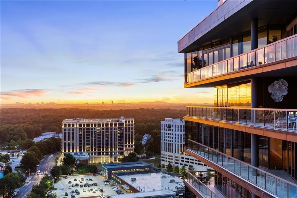 3107 Peachtree Road NE 1803