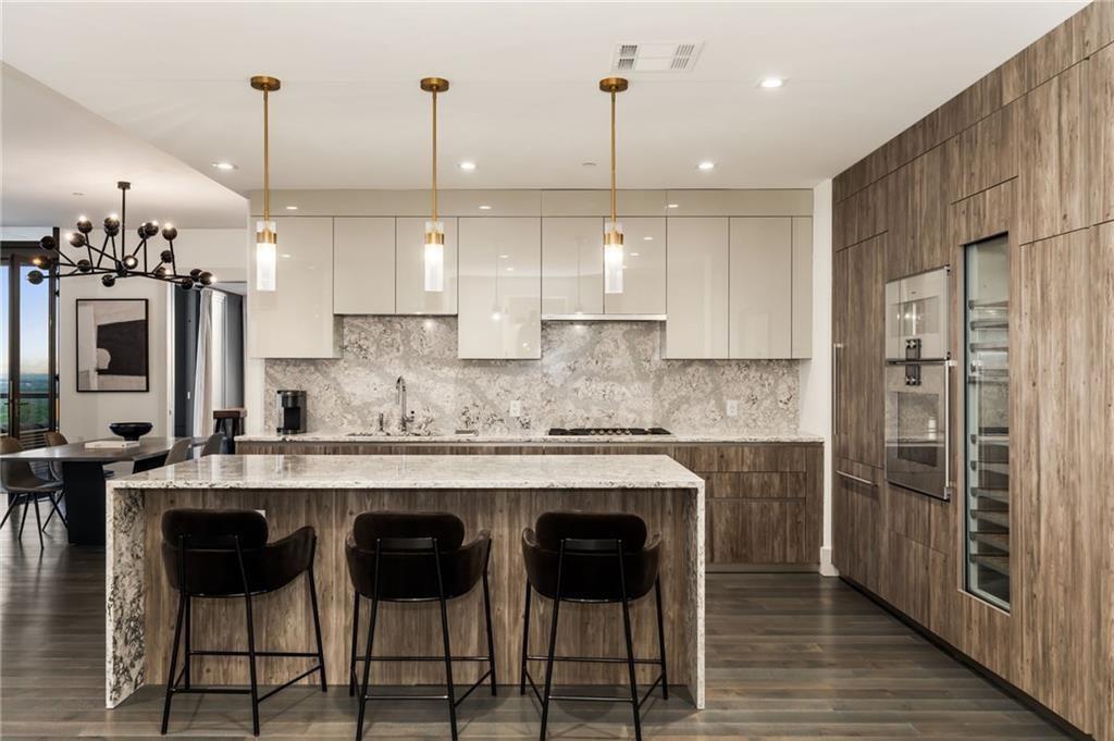 3107 Peachtree Road NE 1803