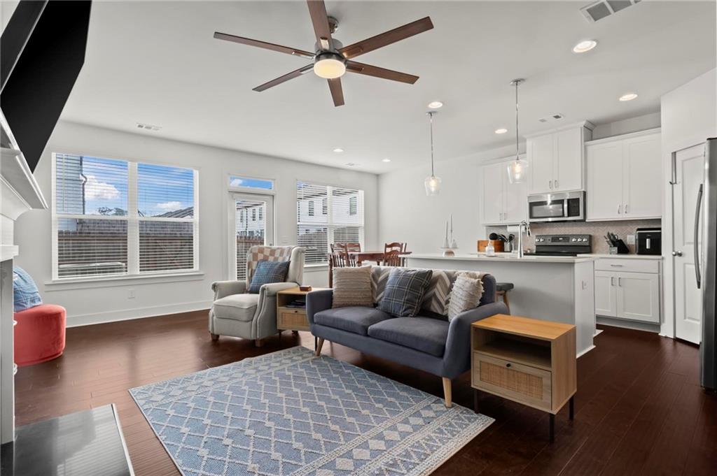 228 Auburn Valley Way