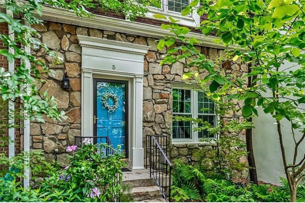 260 Manning Road SW 5