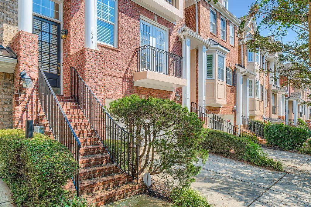 1051 Emory Parc Place