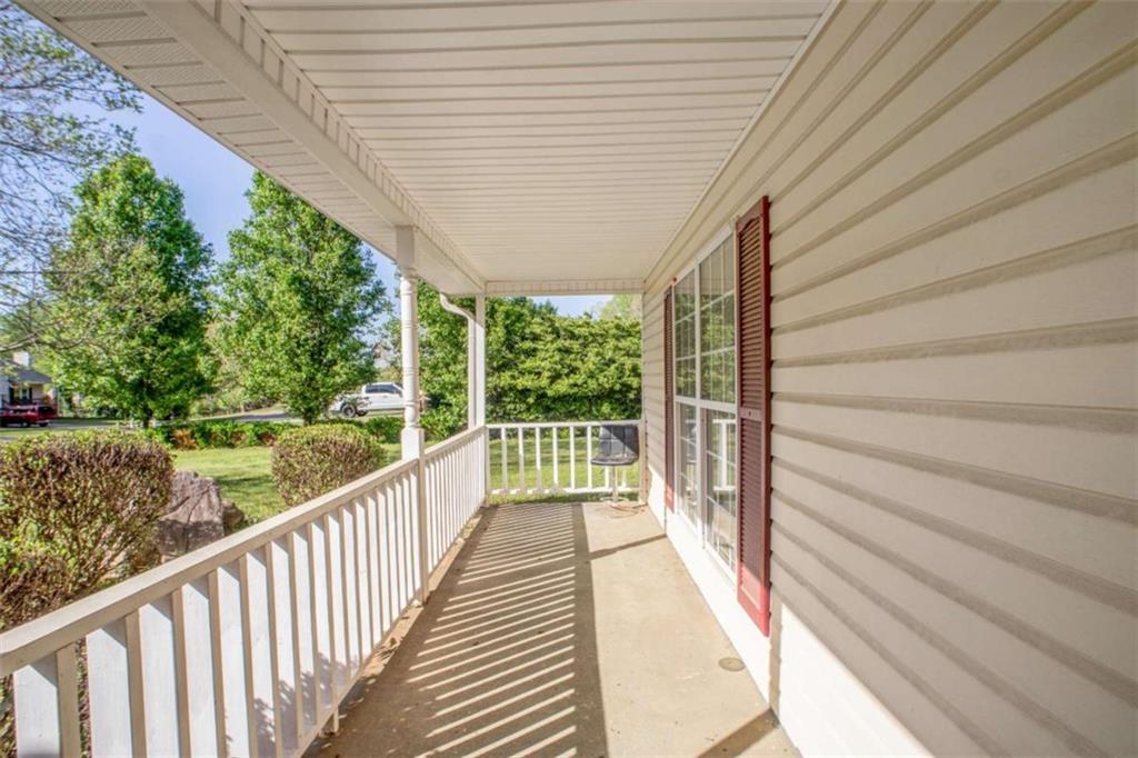 1109 Ravenwood Drive, Bethlehem, Georgia image 6