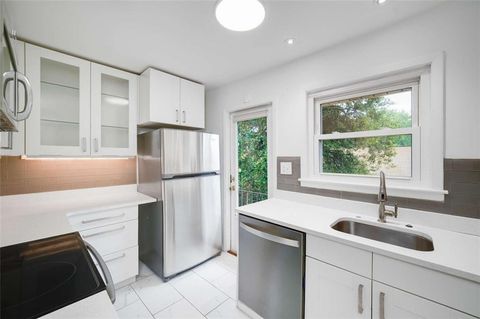 Photo of 3510 Roswell Road NW #M4, Atlanta, GA 30305 (MLS # 7744882)