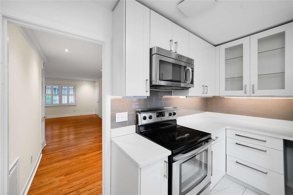 3510 Roswell Road NW M4