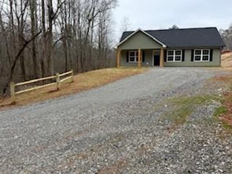 30 Sanders Boulevard Dahlonega GA 30533