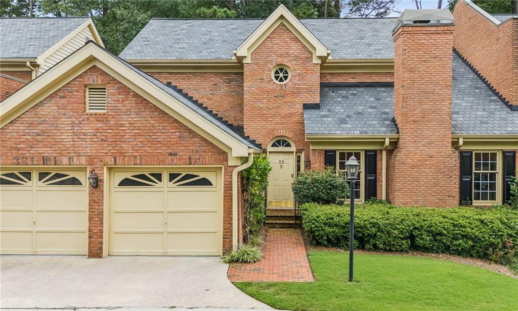 52 Ivy Chase NE