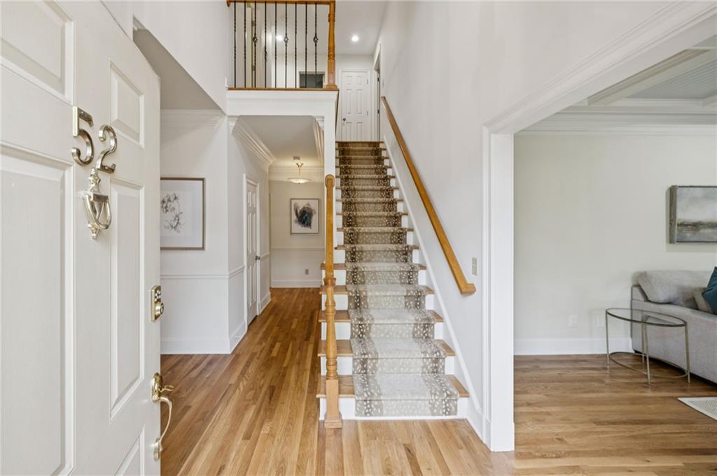 52 Ivy Chase NE