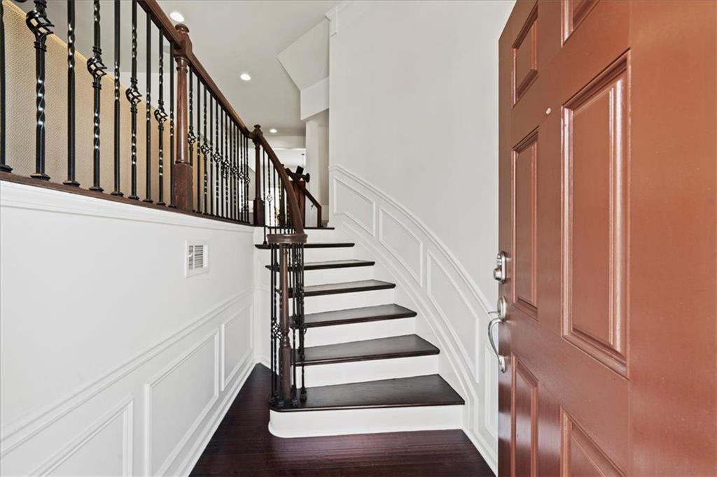12 Rockland Place