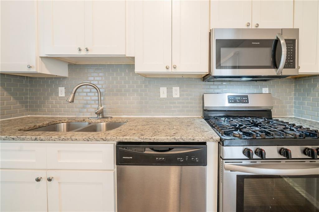 6082 Raintree Bend
