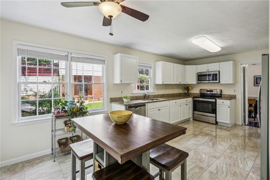 682 Leighton Way, Stone Mountain, Georgia image 6