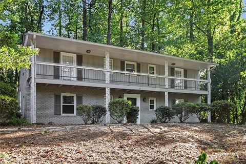 Homes For Sale - 1545 Old Spring House Lane<br/> Atlanta, GA 30338