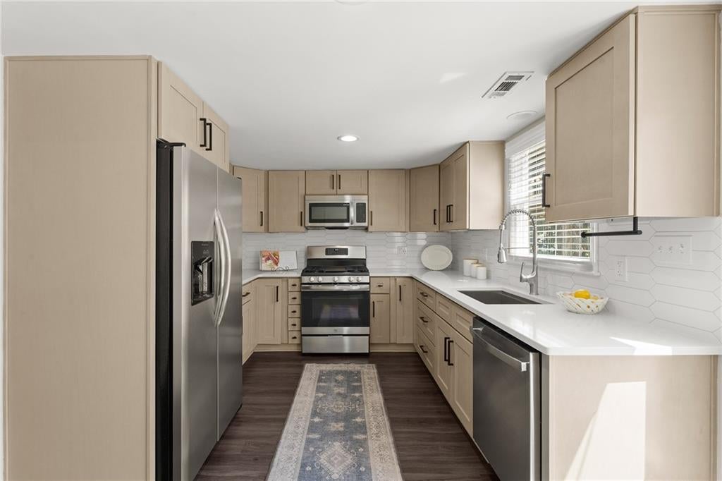 301 Roswell Green Lane, Roswell, GA, 30075 301 Roswell Green Lane