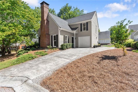Photo of 301 Roswell Green Lane, Roswell, GA 30075 (MLS # 7827180)