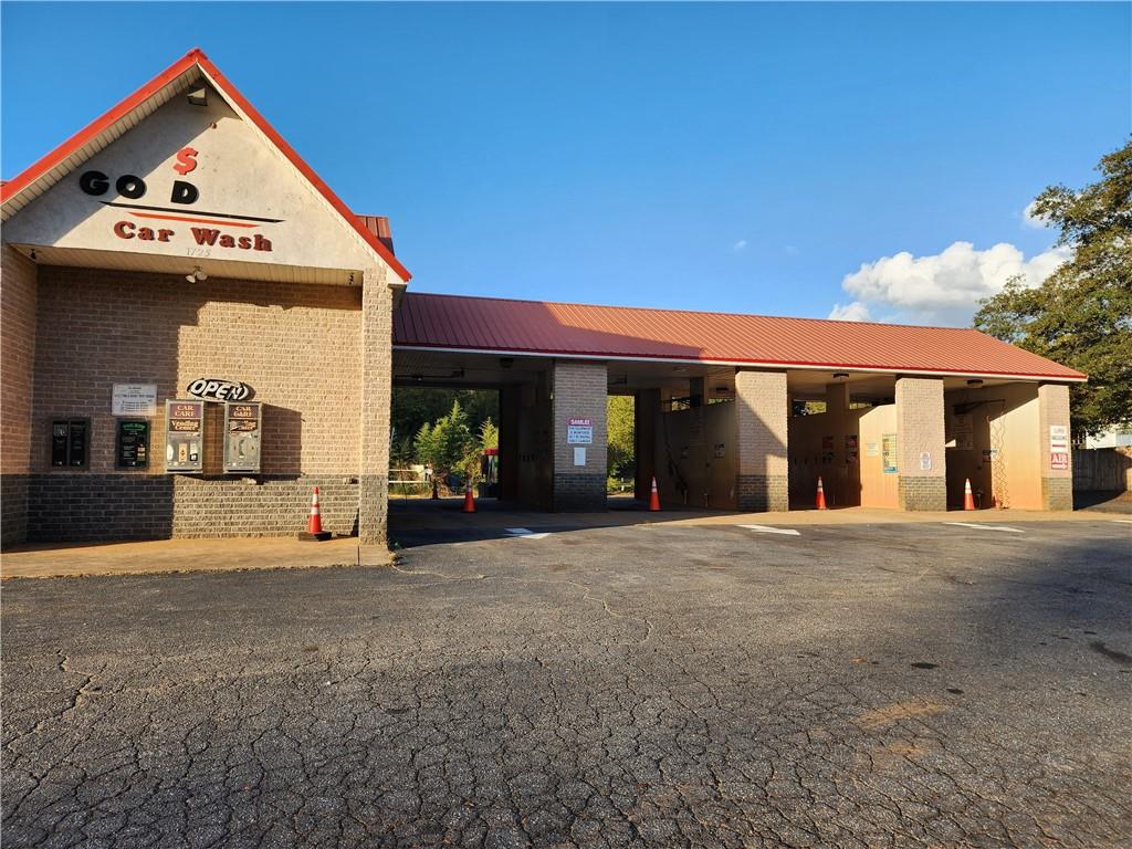 1725 Lexington Road