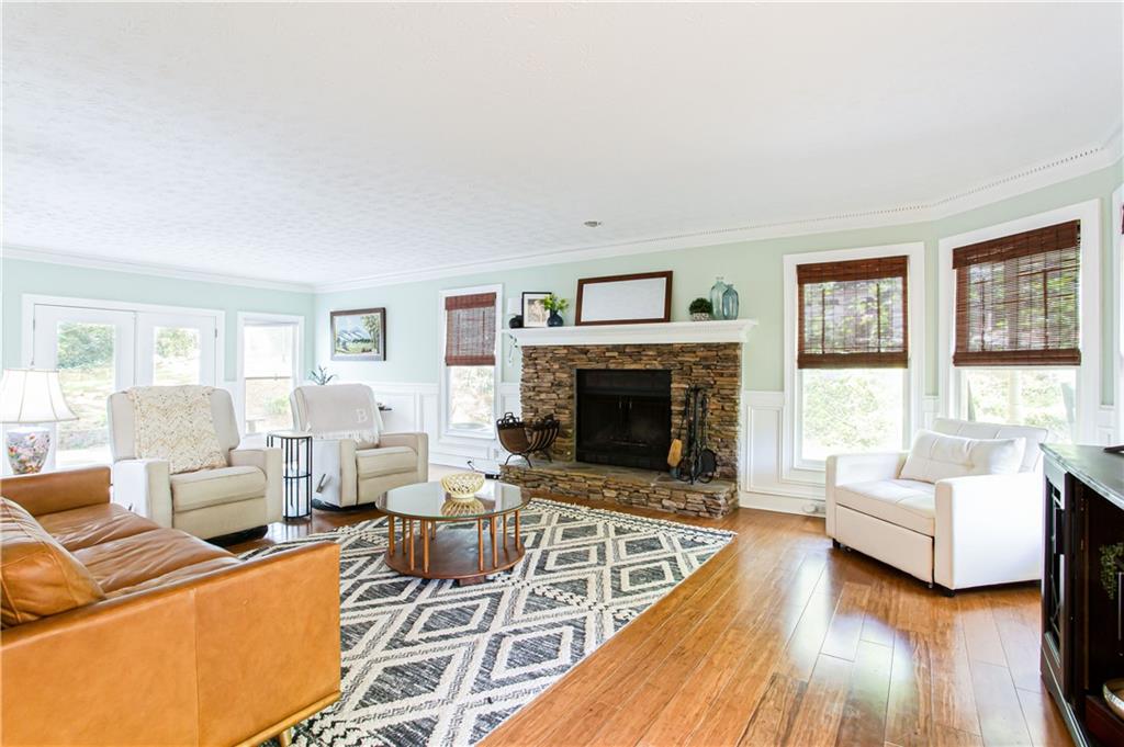 4992 Laurel Drive, Roswell, Georgia image 4