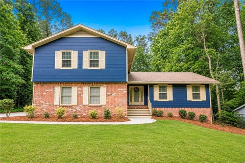 Homes For Sale - 2711 Georgian Court<br/> Marietta, GA 30068
