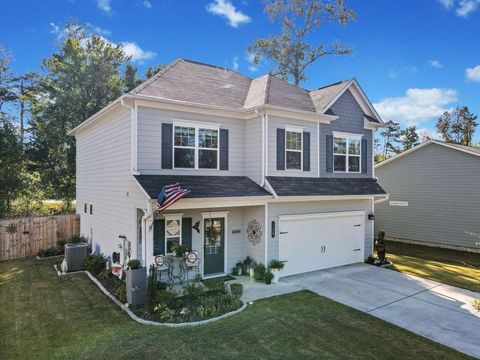 A home in Dawsonville