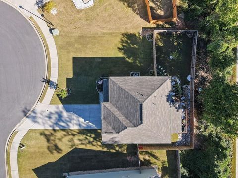 A home in Dawsonville