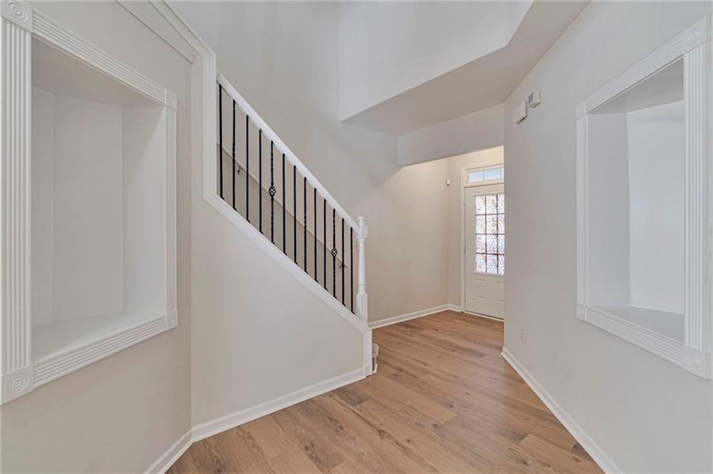 STONEHAVEN POINTE - Residential