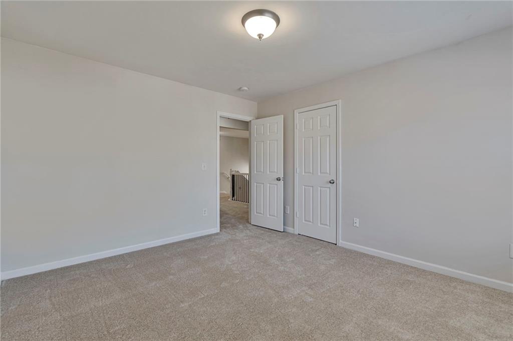 STONEHAVEN POINTE - Residential
