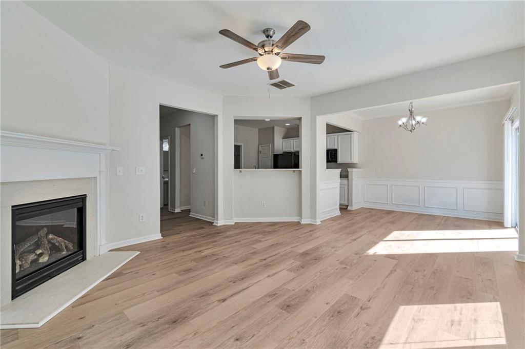 STONEHAVEN POINTE - Residential