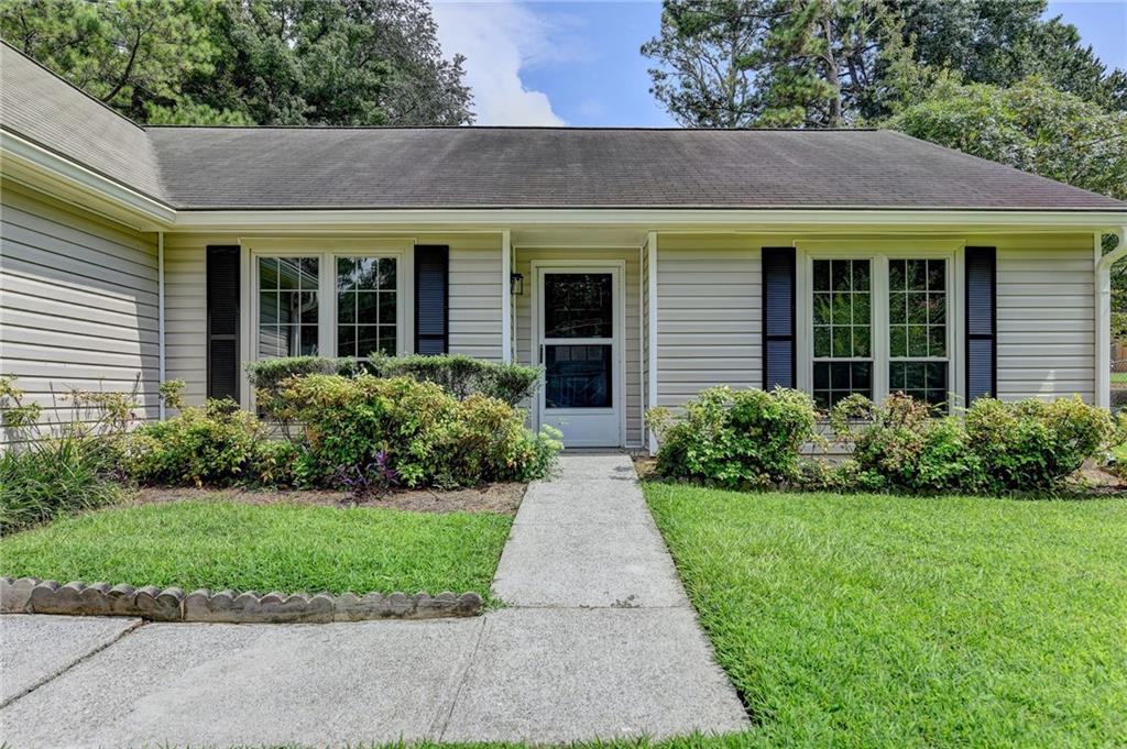 1107 Sanfords Walk