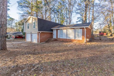 A home in Lilburn