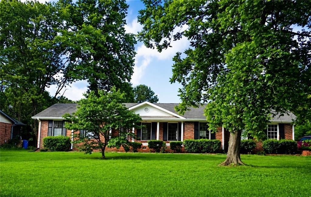 2925 Bob Bettis Road