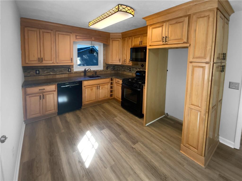 832 Overlook Trail