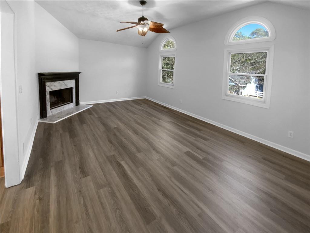 832 Overlook Trail