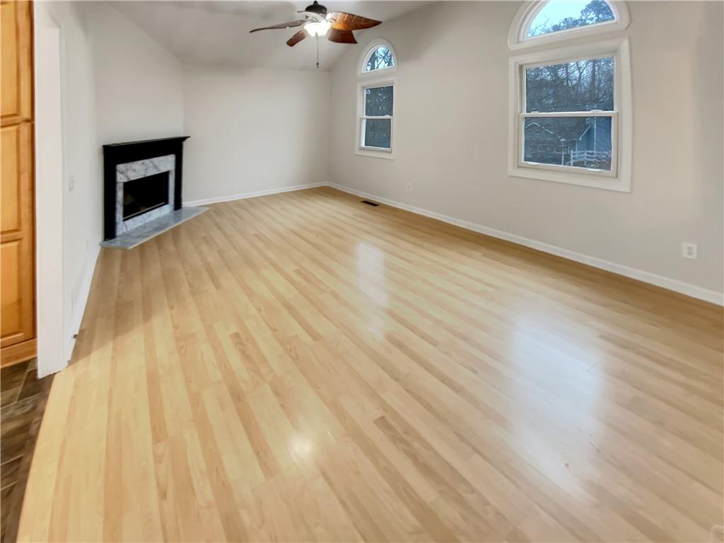 832 Overlook Trail