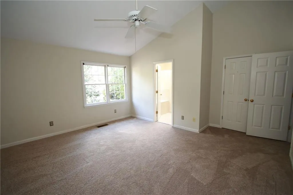 Marietta, Georgia 30066, United States, 2 Bedrooms Bedrooms, ,3 BathroomsBathrooms,Residential,Active,100425