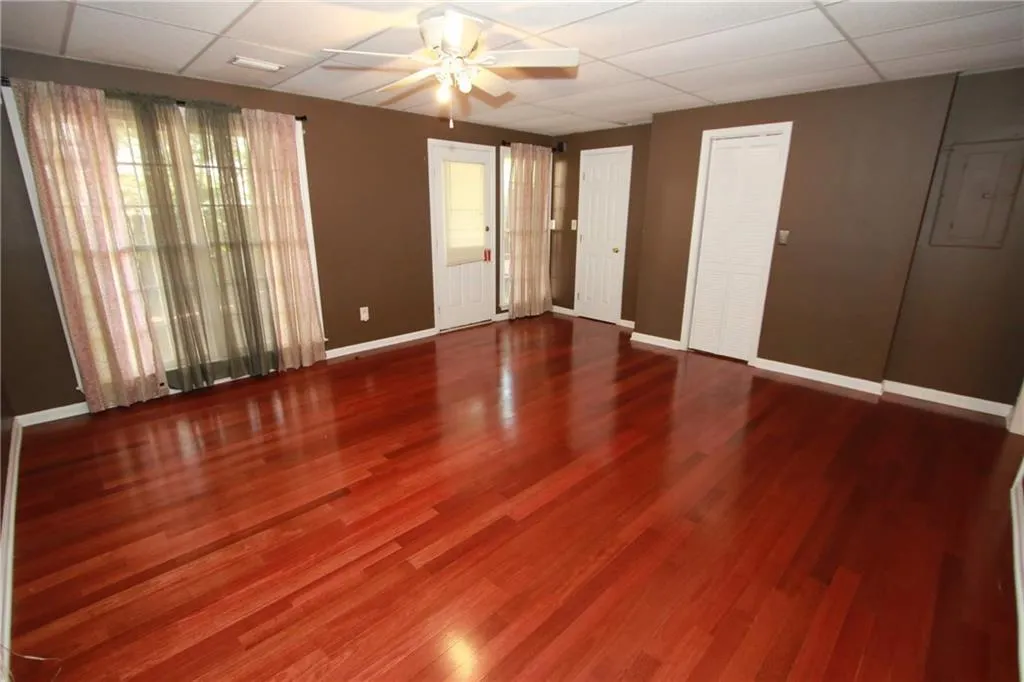 Marietta, Georgia 30066, United States, 2 Bedrooms Bedrooms, ,3 BathroomsBathrooms,Residential,Active,100425