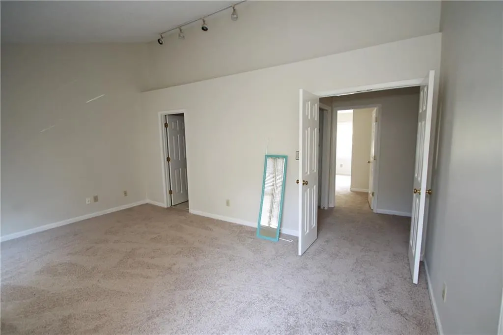 Marietta, Georgia 30066, United States, 2 Bedrooms Bedrooms, ,3 BathroomsBathrooms,Residential,Active,100425