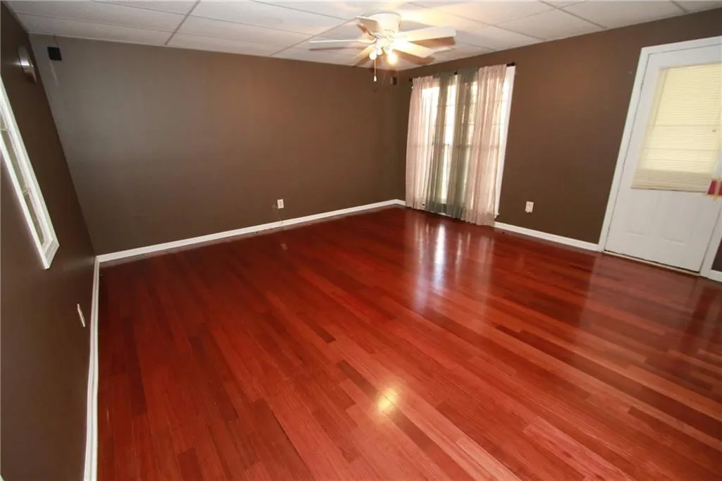 Marietta, Georgia 30066, United States, 2 Bedrooms Bedrooms, ,3 BathroomsBathrooms,Residential,Active,100425