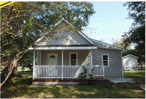 Homes For Sale - 14 Weaver Street<br/> Butts County, Jackson, GA 30233