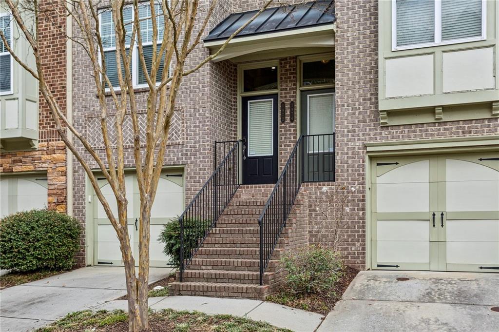 1972 Cobblestone Circle NE