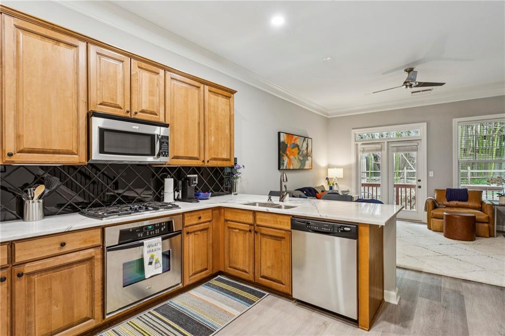 1972 Cobblestone Circle NE
