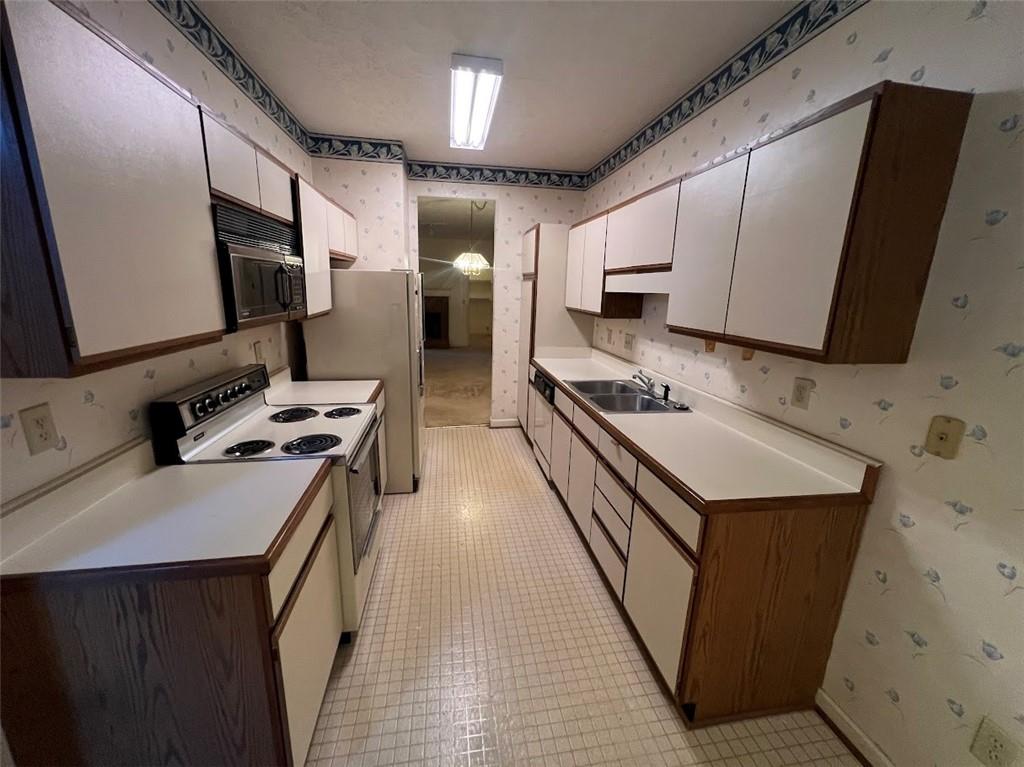 3998 Elm Street
