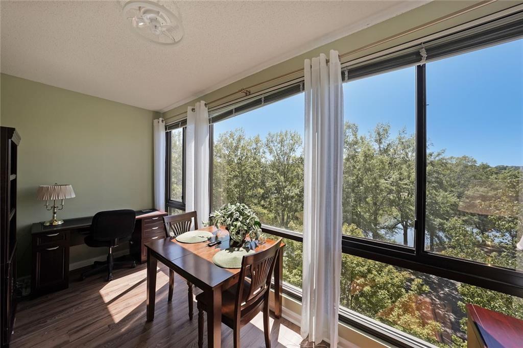 1800 Clairmont Lake 522