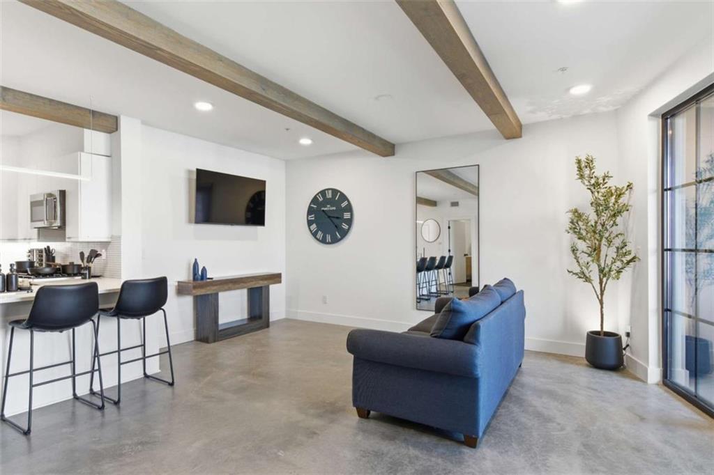 346 Peters Street SW 102