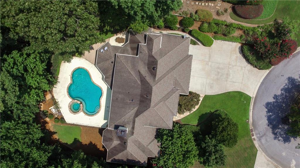 860 Carlton Ridge NE