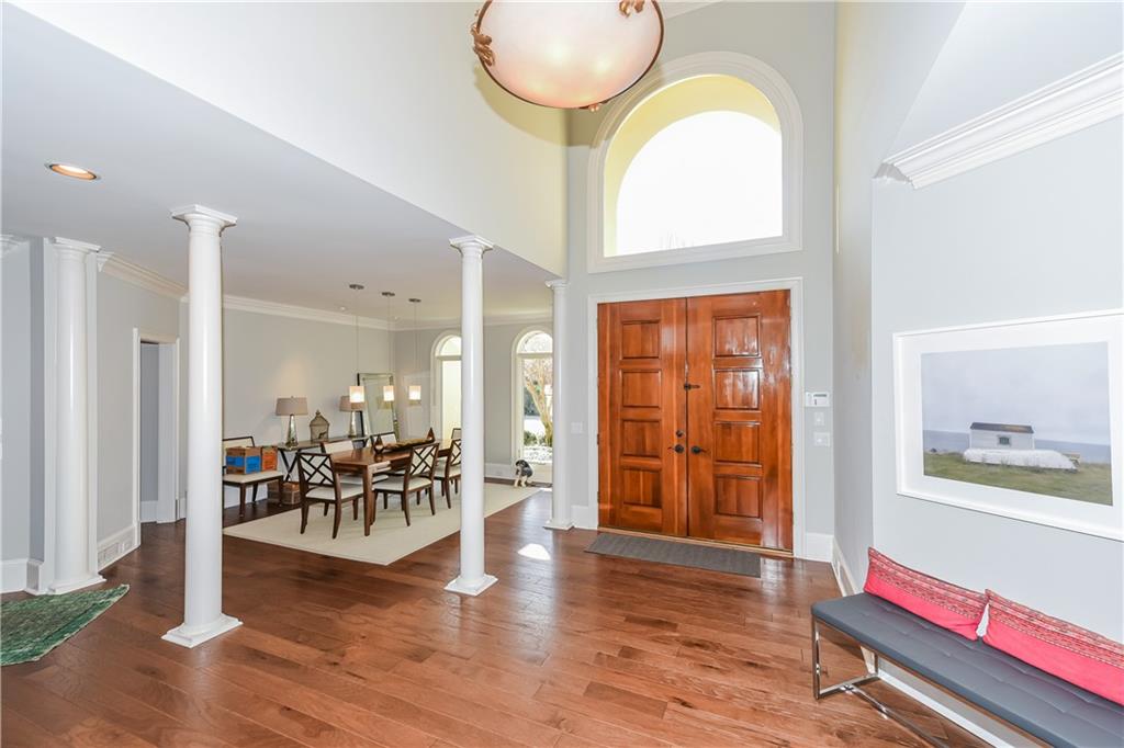 860 Carlton Ridge NE