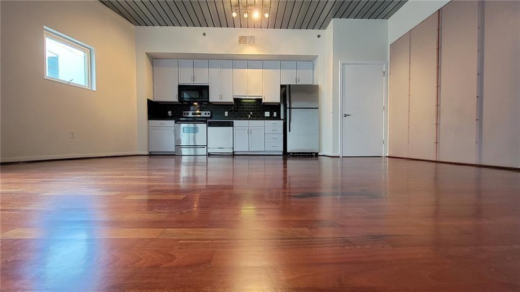 620 Glen Iris Drive NE 321