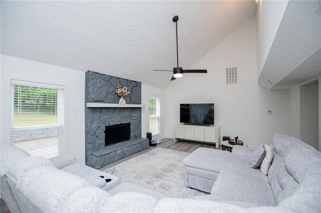 3702 Hembree Lane