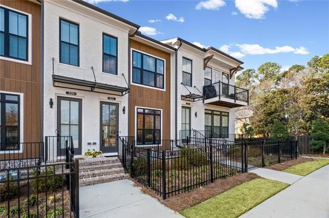 Townhouse For Sale - 223 Downing Drive<br/> Alpharetta, GA 30022