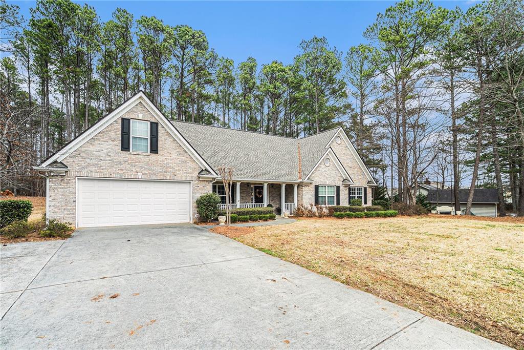 1935 Knight Circle, Loganville, Georgia image 2
