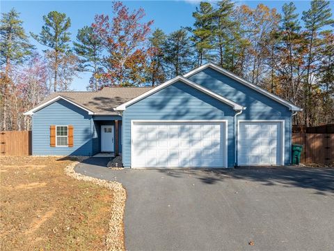 A home in Dahlonega