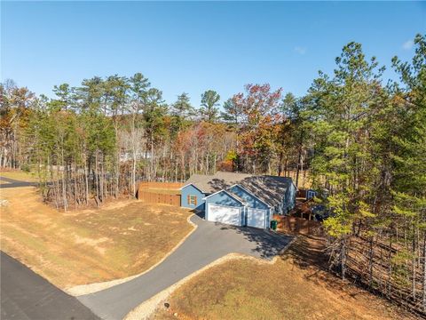 A home in Dahlonega